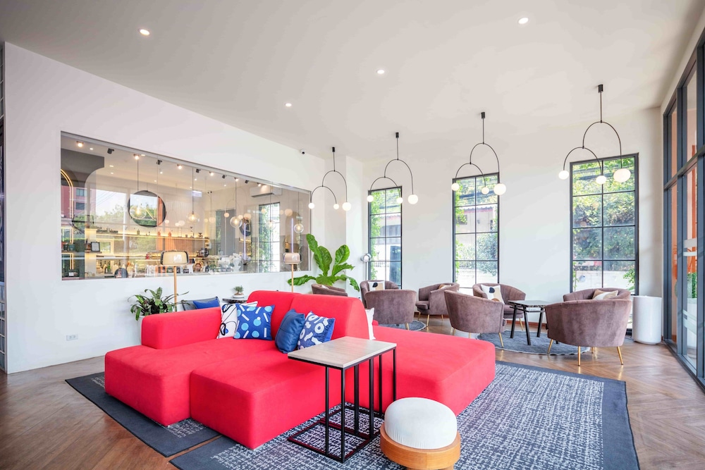 surestay by best western iconic ari jatujak