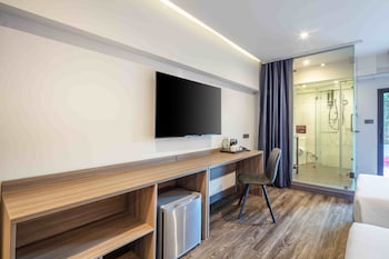 surestay by best western iconic ari jatujak