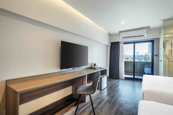 surestay by best western iconic ari jatujak