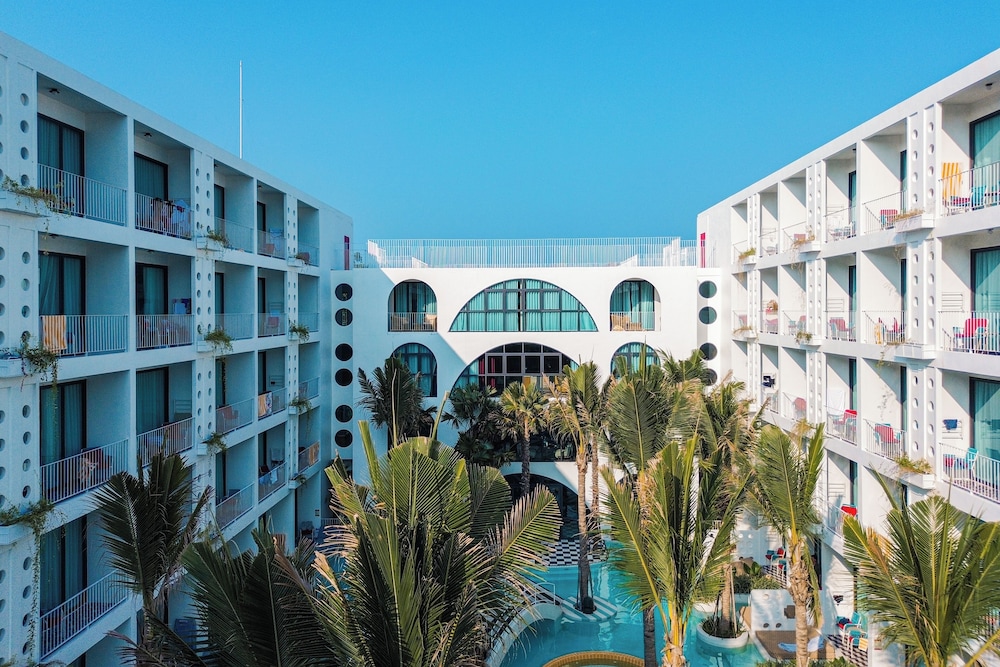 sugar marina hotel pop kata beach