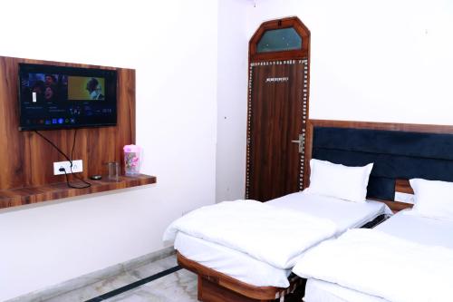 hotel gush new delhi railway station