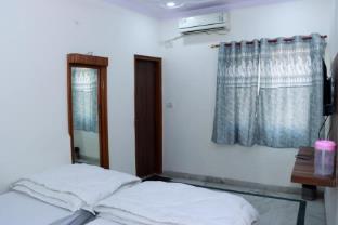 hotel gush new delhi railway station