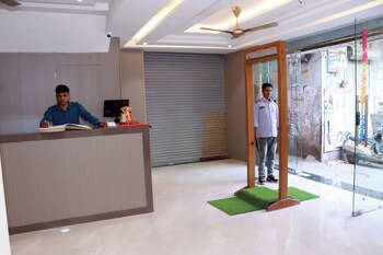hotel gush new delhi railway station
