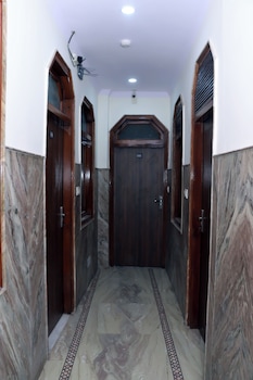 hotel gush new delhi railway station