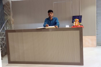 hotel gush new delhi railway station