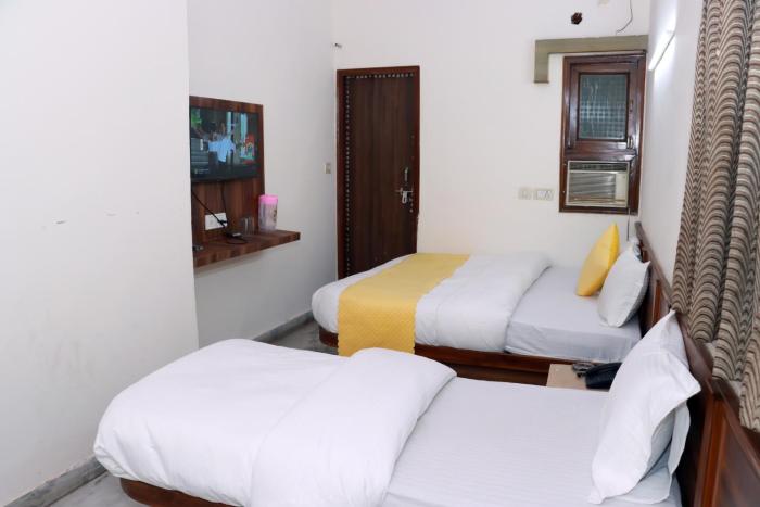 hotel gush new delhi railway station