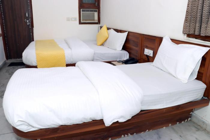 hotel gush new delhi railway station