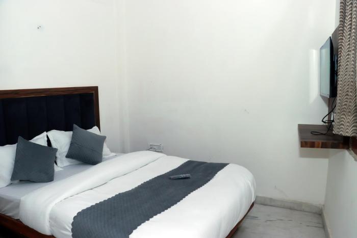 hotel gush new delhi railway station