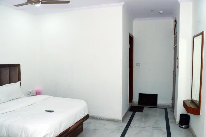 hotel gush new delhi railway station