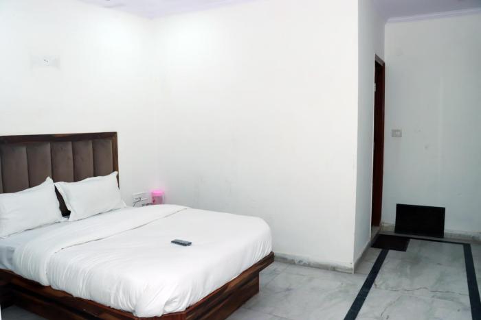 hotel gush new delhi railway station