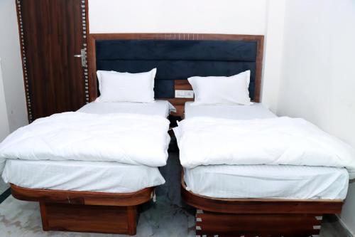 Hotel Gush  New Delhi Railway Station,,2 star