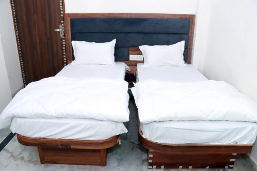 Hotel Gush  New Delhi Railway Station,,2 star