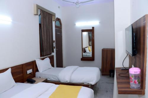 hotel gush new delhi railway station