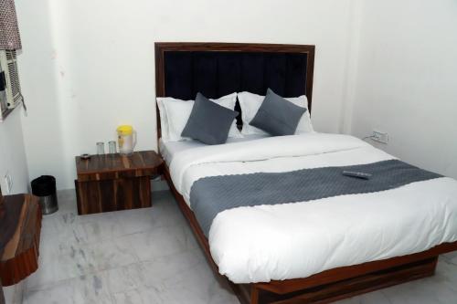 hotel gush new delhi railway station