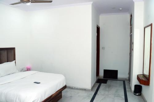 hotel gush new delhi railway station