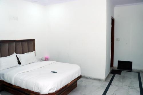 hotel gush new delhi railway station