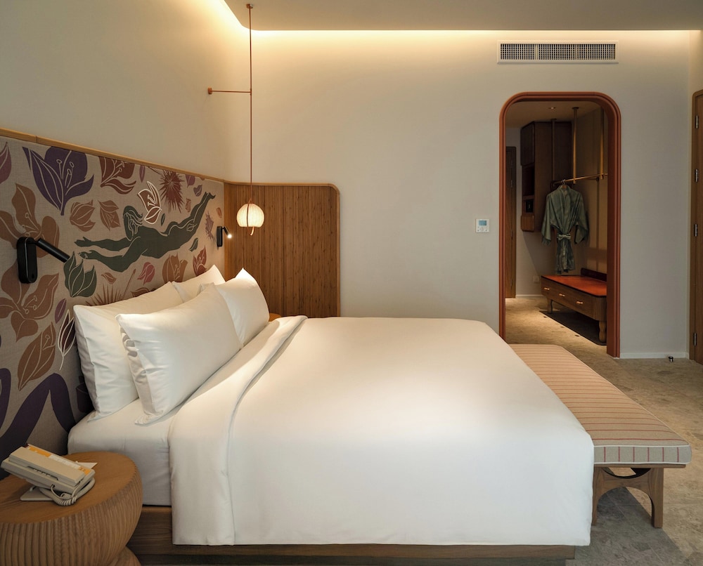 the standard pattaya na jomtien
