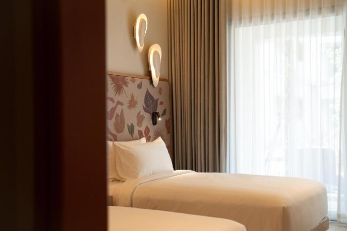 the standard pattaya na jomtien