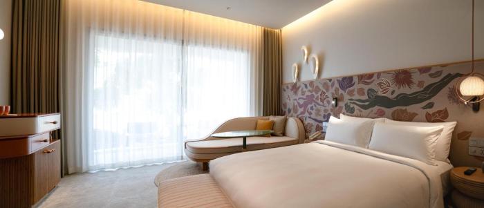 the standard pattaya na jomtien