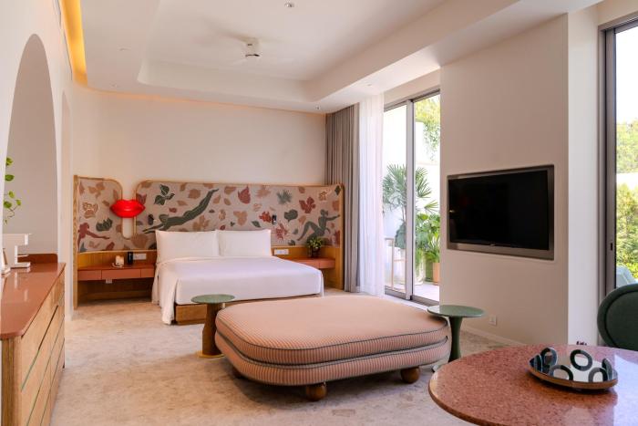 the standard pattaya na jomtien