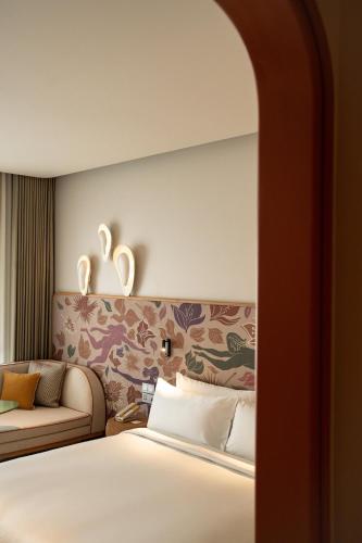 the standard pattaya na jomtien