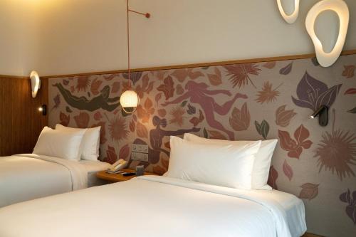 the standard pattaya na jomtien