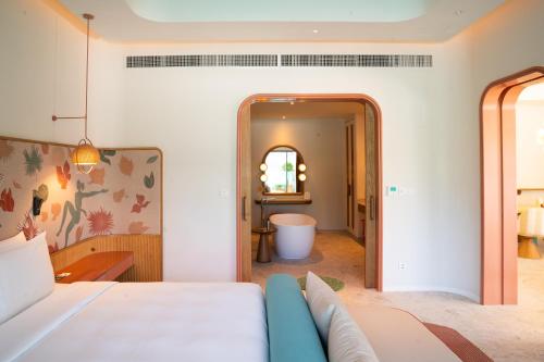 the standard pattaya na jomtien