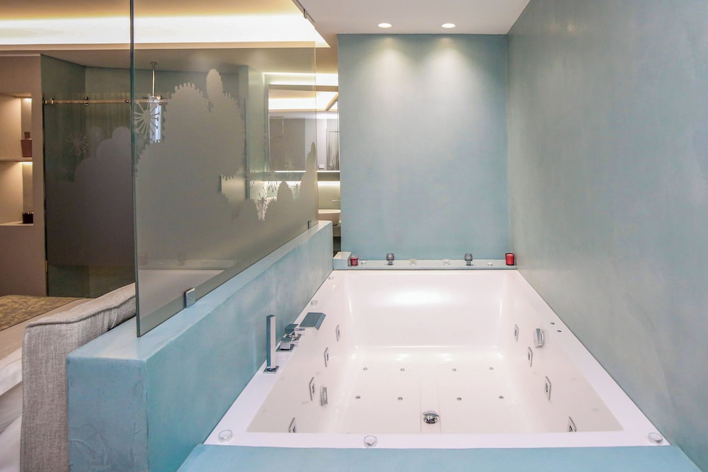 hotel vlora priam affiliated by melia