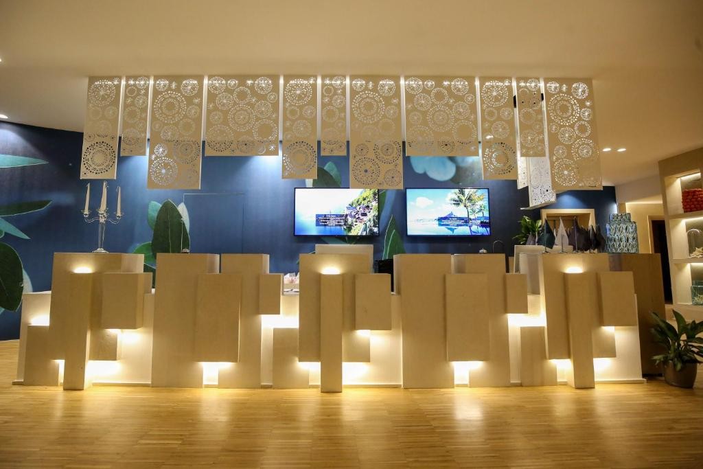 hotel vlora priam affiliated by melia