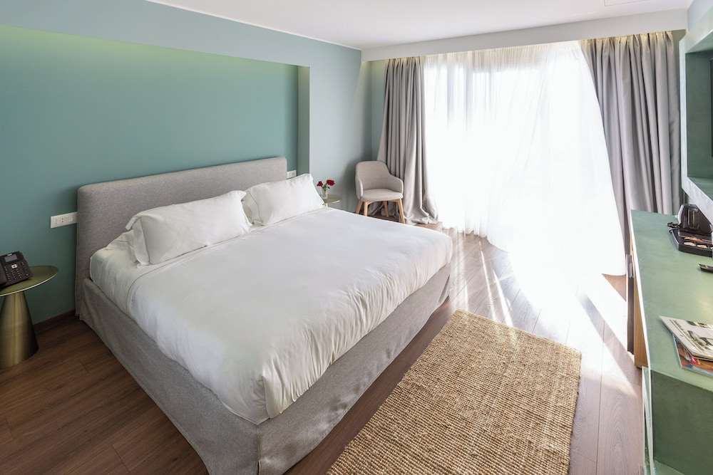hotel vlora priam affiliated by melia