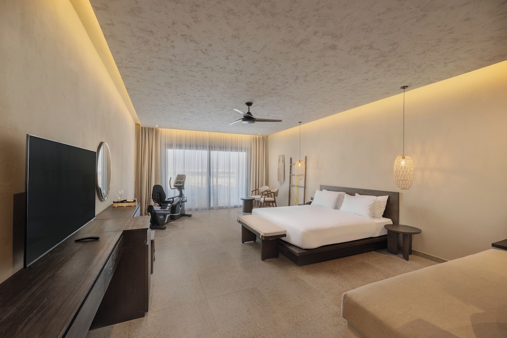 sentido naga bay adults friendly