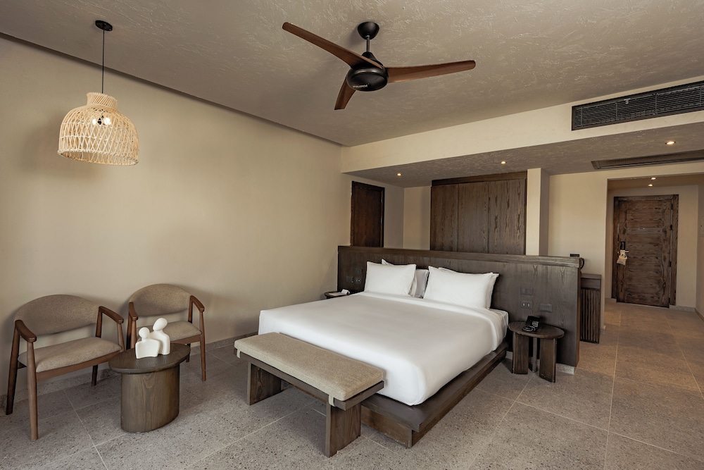 sentido naga bay adults friendly