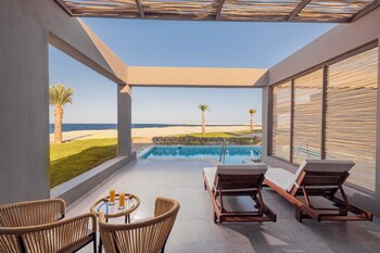 sentido naga bay adults friendly