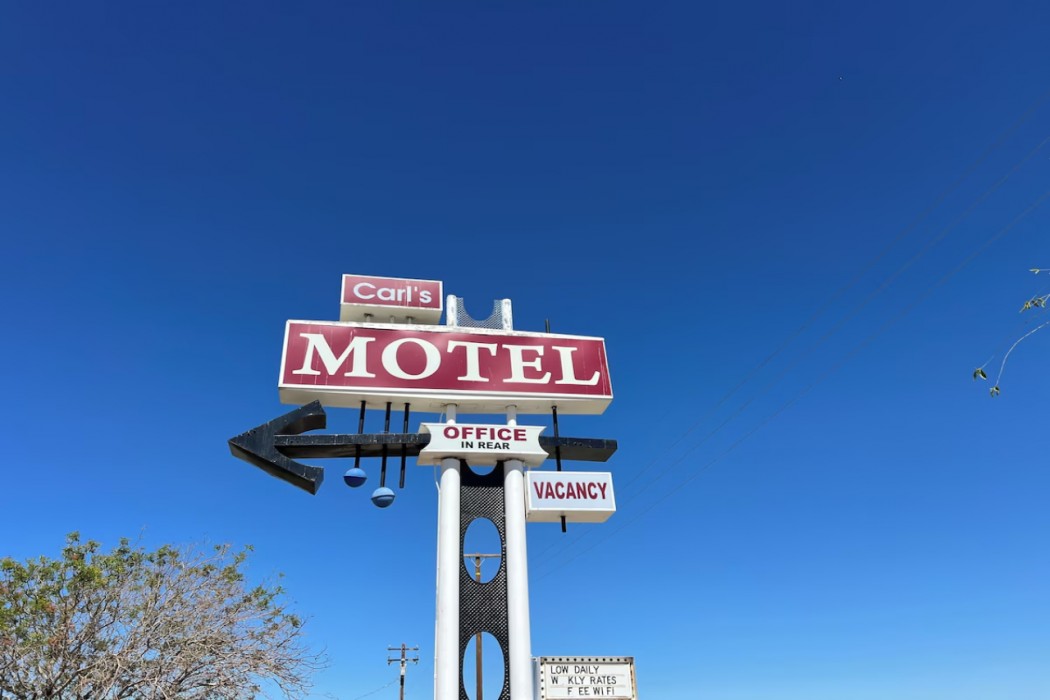carls motel