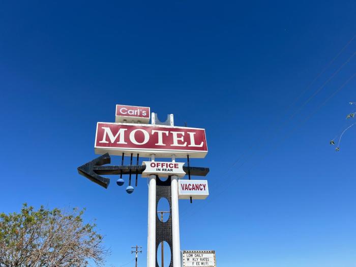 carls motel