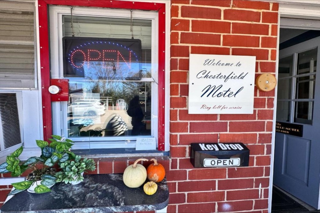 chesterfield hotel by oyo hwy 9