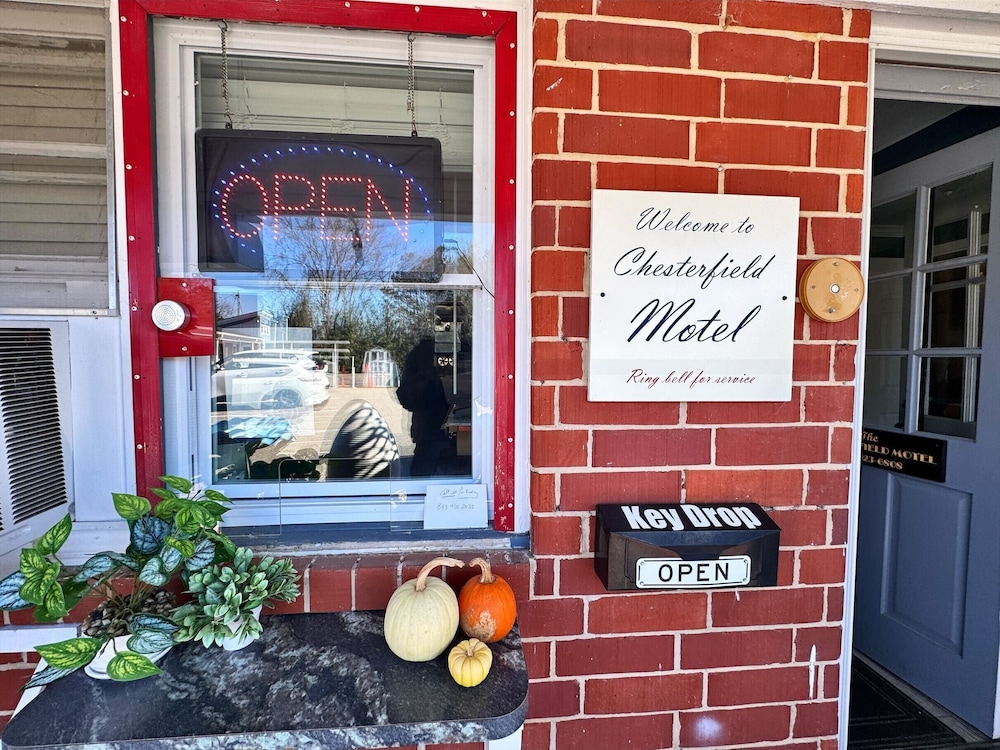 chesterfield hotel by oyo hwy 9