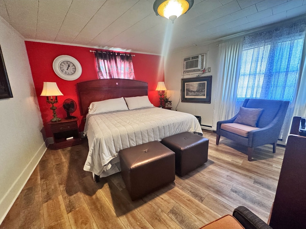chesterfield hotel by oyo hwy 9