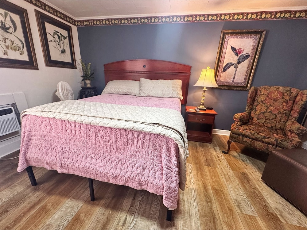 chesterfield hotel by oyo hwy 9