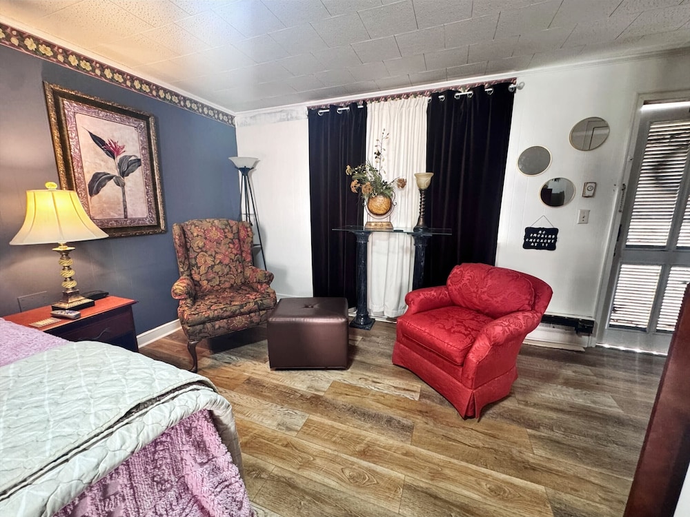 chesterfield hotel by oyo hwy 9