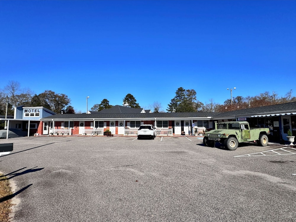 chesterfield hotel by oyo hwy 9