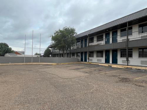 studio6 borger tx boom town