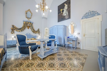 the crown palace