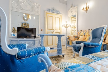 the crown palace