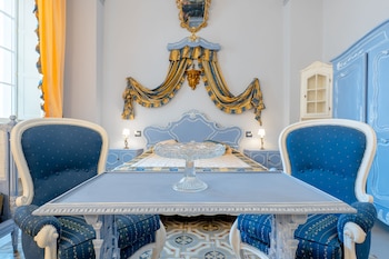 the crown palace