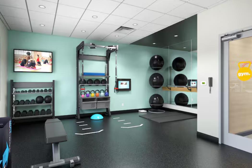 tru by hilton pensacola i 10 north davis highway