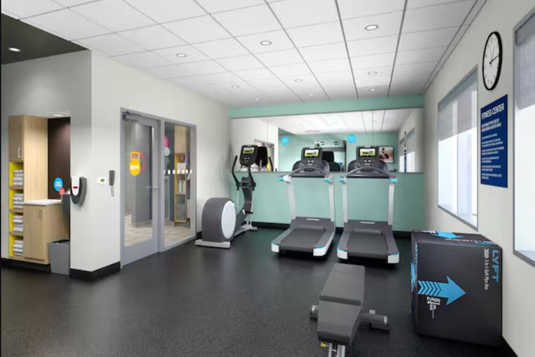 tru by hilton pensacola i 10 north davis highway