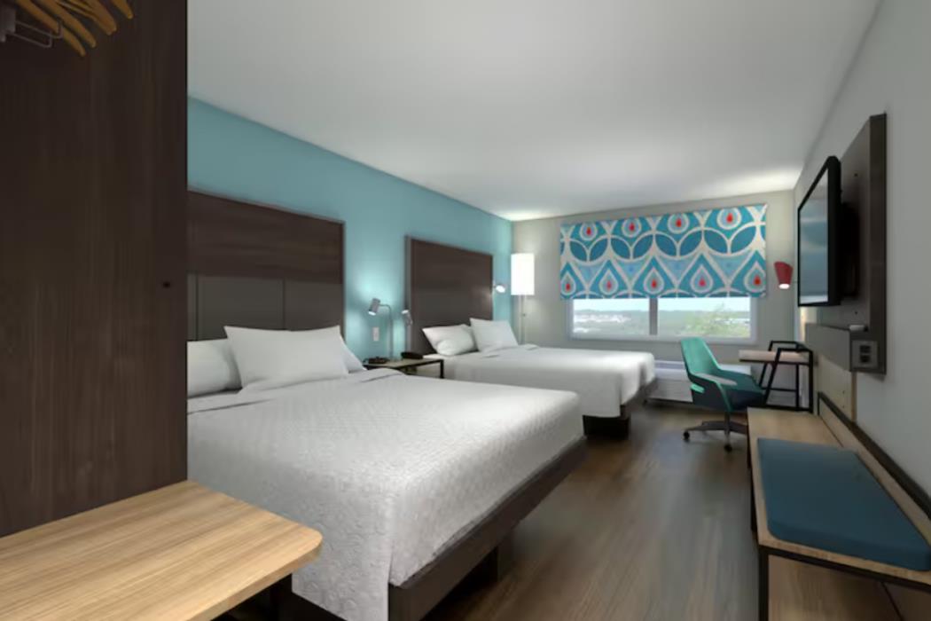 tru by hilton pensacola i 10 north davis highway