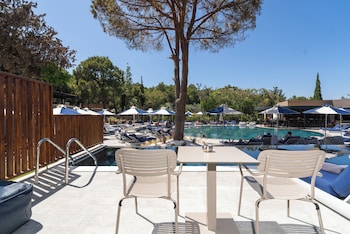 cabu hotel adults only