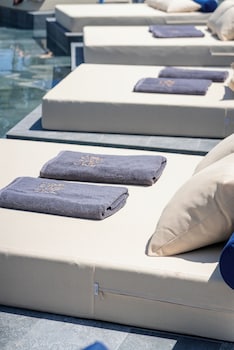 cabu hotel adults only